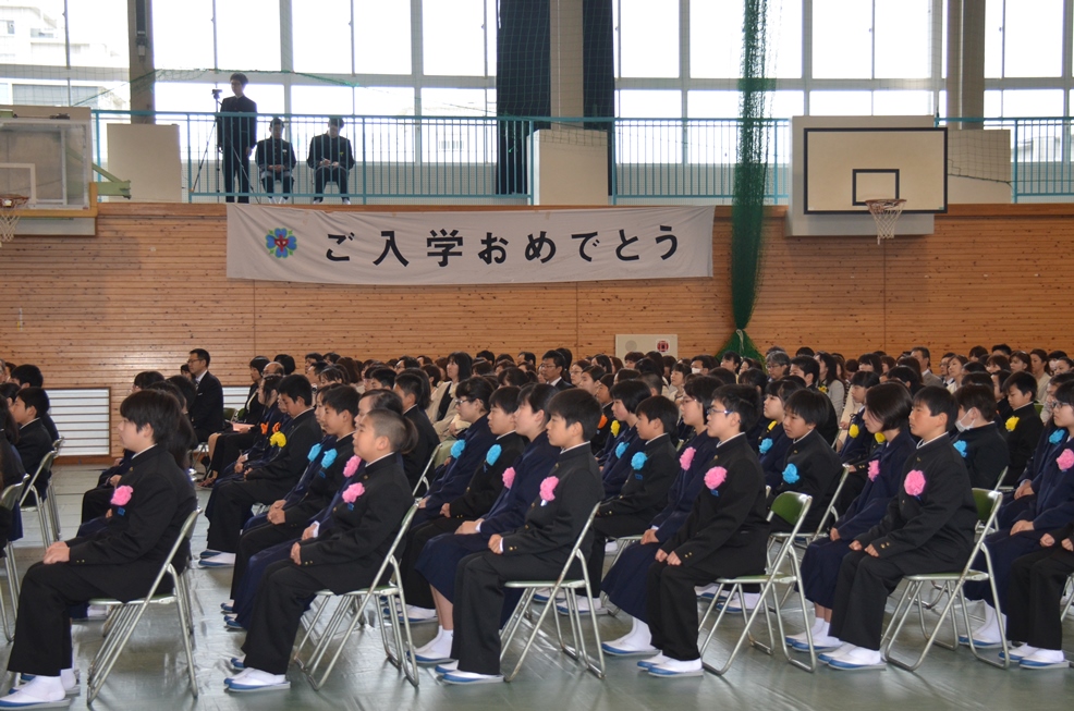 石井中学校の１年 岡山市立石井中学校